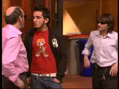 -No, presunto.
-Venga, circula.