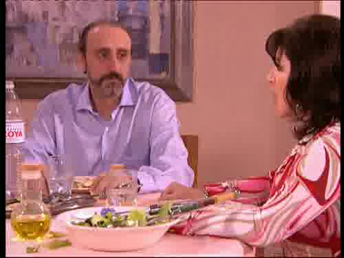 -No discutáis en la mesa.
-Si estás amargada,