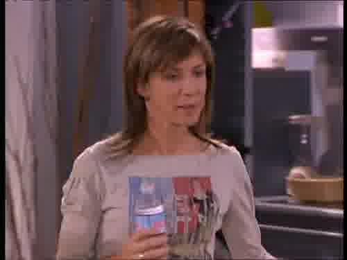 -No fue Diego, sino ella,
que se invitó a la cena.