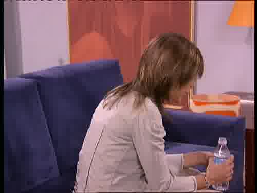 -¿Ves cómo podemos hacer de novios?
-Lo que quieras, seré tu novia.