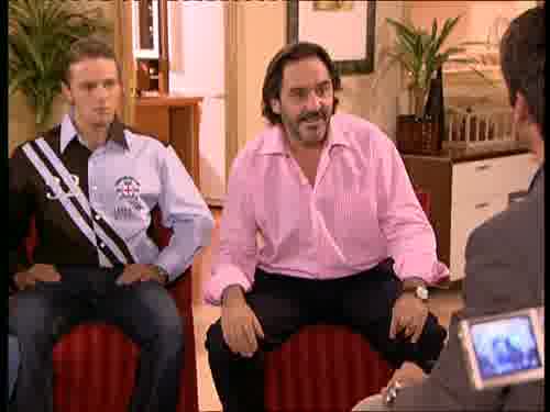 -¿Sí?
-¡Hija puta, 20 años engañado!