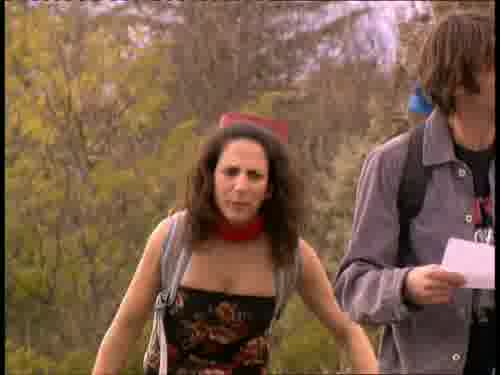 -Cállate, a ver si oigo la cascada.
-Con lo que hemos andado,