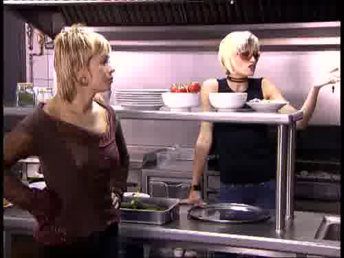 pero en una casa rural.
-Me voy a la cena de Mauri;