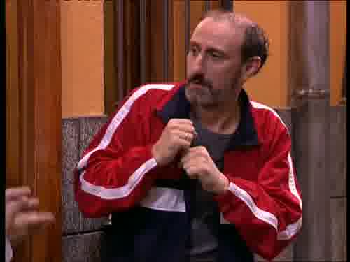 -Tú me amenazaste en mi casa.
-Me obligó mi mujer.