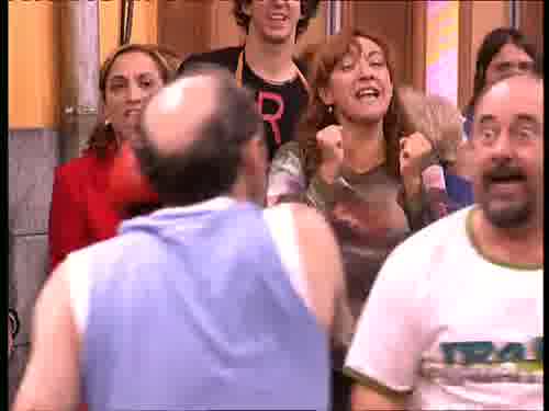 -¡No te pases, coño!
-¡Coge la distancia con el ya!