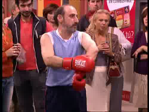 ¡Joder, ayudadme a quitarme
los guantes!