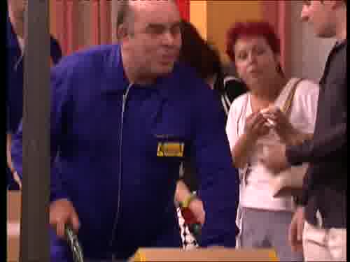 -¡Somos nosotras!
-¿Dónde hay que firmar?