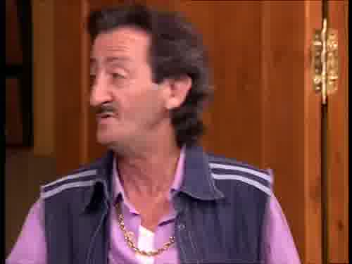 -¡Oiga! Fue un desastre, Emilio.
Fue una batalla campal entre...