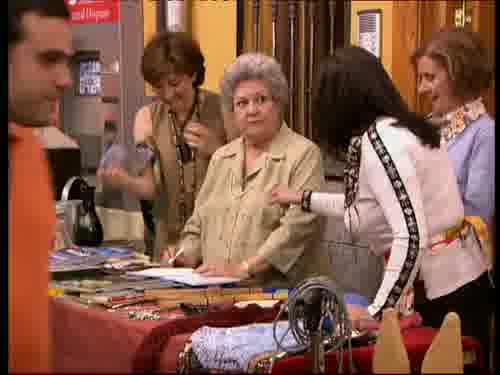 -Sí, claro.
-¿Cómo puede pedir 50 euros...