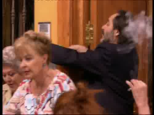 -Marisa, yo creo que Andrés
me está cortejando.