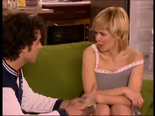 -Lo sabía. Ha sido culpa mía,
voy a hablar con ella.