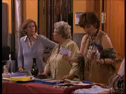 -Sí, pero gracias a nosotras.
-¿Cuántos cromos has vendido?