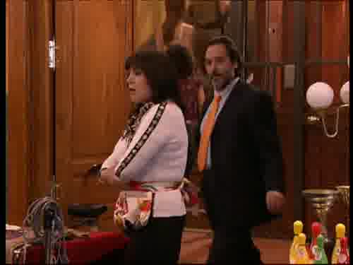 -Paloma, buenas noticias. Le
he mandado la foto del cuadro...