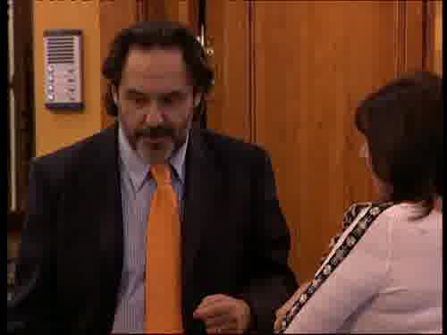 -No nos compliquemos la vida.
Hay que trincar el Goya,