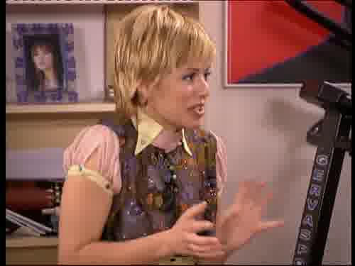 -Que no,
que yo no me beso con tías.
