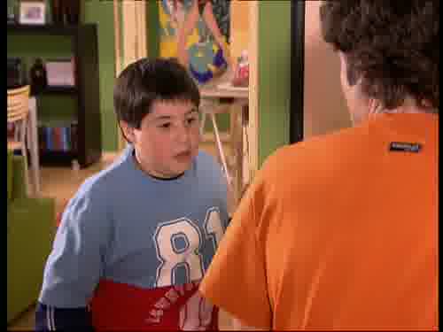 -Yo qué sé.
-Si quieres, se lo digo yo.