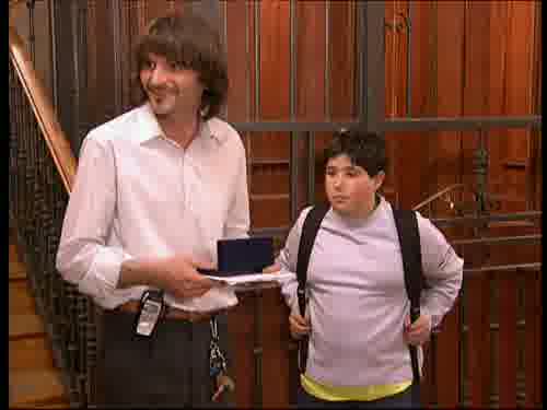 -Papá, me voy a casar.
-Tú eres tonto.