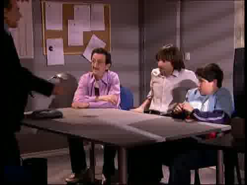 -Se ha enfadado.
-¿De qué nos acusan?