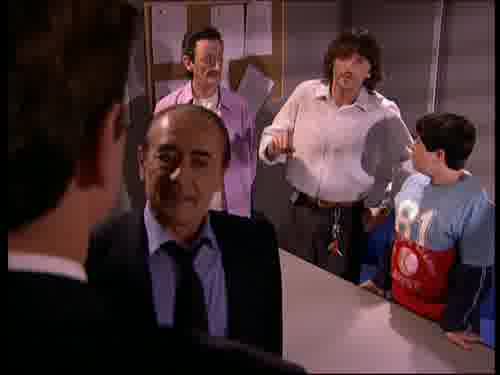 -A que nos cae la perpetua.
-Enhorabuena por su enlace,