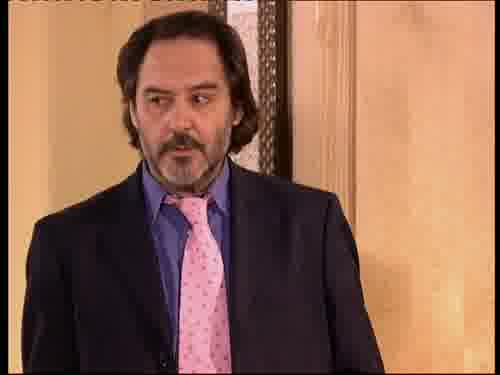 -Has roto la leyenda negra
de esa cama. Eres el primero...
