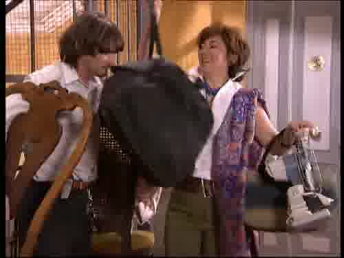 Gracias. Es que tenemos
problemas de espacio.