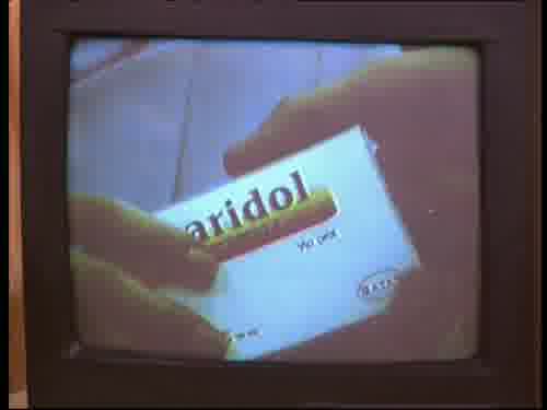 (TV) "-Ovaridol 500.
-Te olvidarás de que eres mujer.