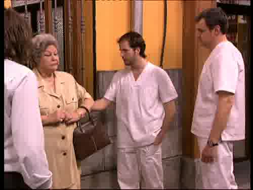 -Ya me contaréis la película.
-No te preocupes;