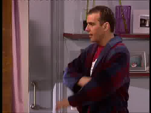 -Cierra las persianas.
-¿Somos vampiros?