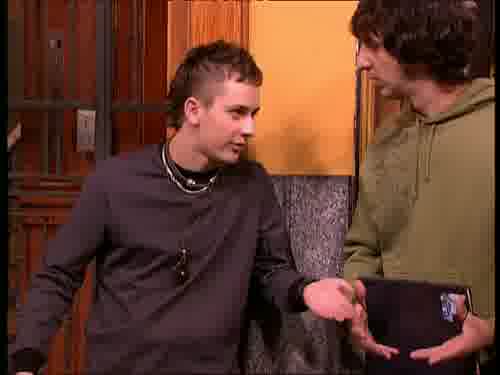-Así la tenemos a mano. Sólo hay
que esperar a que Emilio no esté...