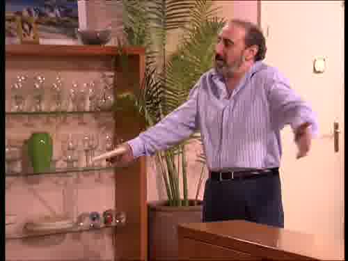 -¿Pero sabes hacer algo?
-¡He ido a la universidad antes...