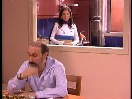 -Lo que quieras.
-Pues date la vuelta.