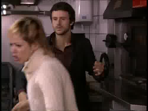 -¡Pues no me provoques!
-¿Me podrías dar un anticipo?