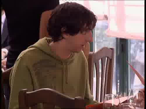 -Buenas. ¿Qué vais a tomar?