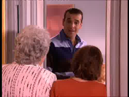 -Como el hermano de Lucía y tú
sois tan amigos, por saludarle.