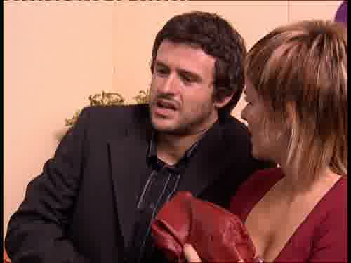 -Vete, por favor.
-Sí, mejor me voy.