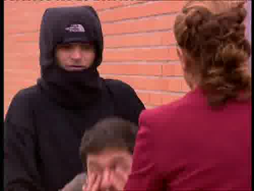 -Te está poniendo tibio.
-Ven aquí.