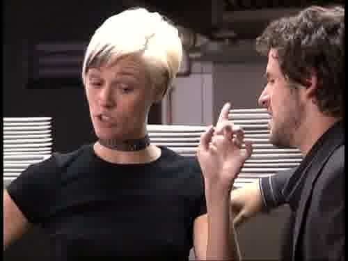 O ella o yo.
-Uff... Tengo que pensarlo.