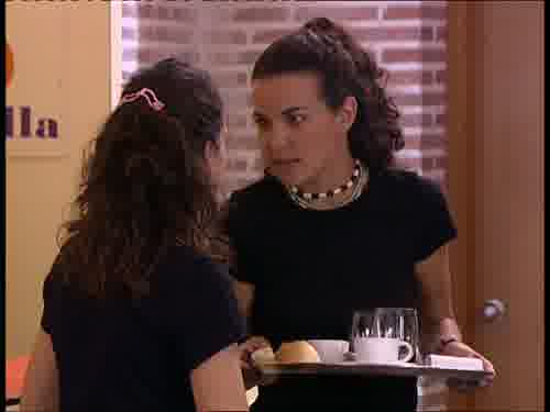 no sabes el favor que me ha hecho.
-¿No decías que Carlos...