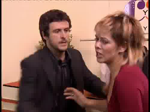 -Mételo en el frigorífico.
-¿Cómo?