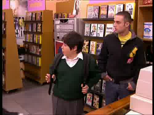 -Ni que fuera su padre.
-Algo estamos haciendo mal, eh,