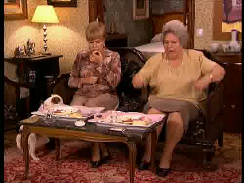 -¡Ya me has fastidiado la cena!
-Algo se cuece al otro lado...