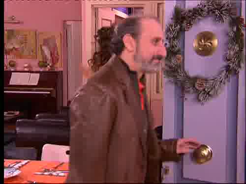 -¿Qué hace aquí la Pantumaca?
-Está ayudando a Isabel...