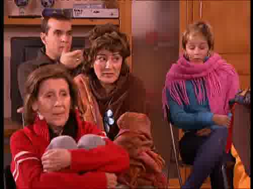 -Que vaya andando a Santiago.
-¿Por qué no lo despedimos?