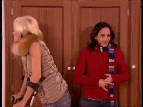 Gracias por abrirme la puerta.
-Perdona.