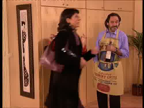 -Hola.
-Voy a servir el vino...