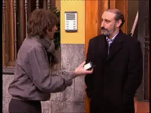 -¡Ah! Enhorabuena.
-Juan, carta del ayuntamiento.