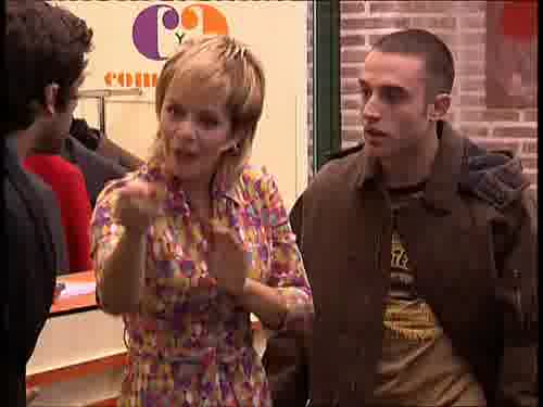 -¿El ejecutivo francés?
-Claro. Soy un artista universal.