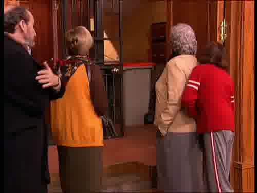 -Señor Juan, ¿puede venir?
No sé qué le pasa a la caldera.