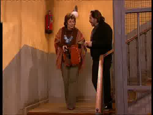 -¿Está en la clínica?
-Está desatada,