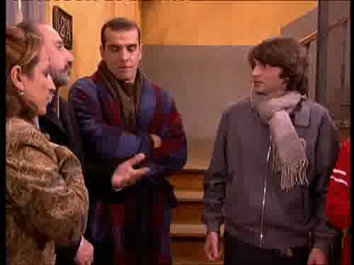 giran alrededor de Emilio.
-Juan, no te expongas al gafe,